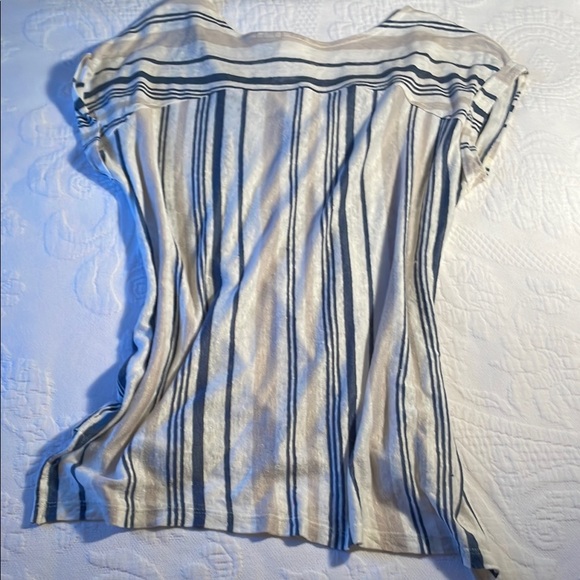 Women's Striped Blue and Beige Top.great condition.Only worn it once. - Picture 5 of 8
